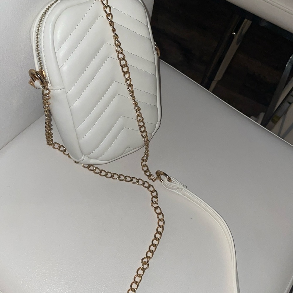 Purse - Picture 2 of 5